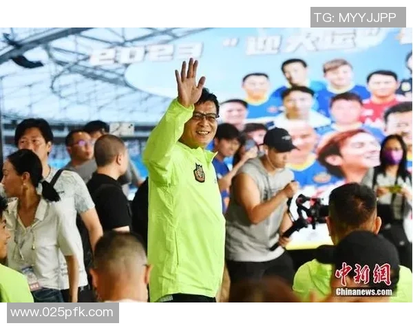 蓉港足球明星的崛起与成就探秘他们如何改变了中国足球的未来
